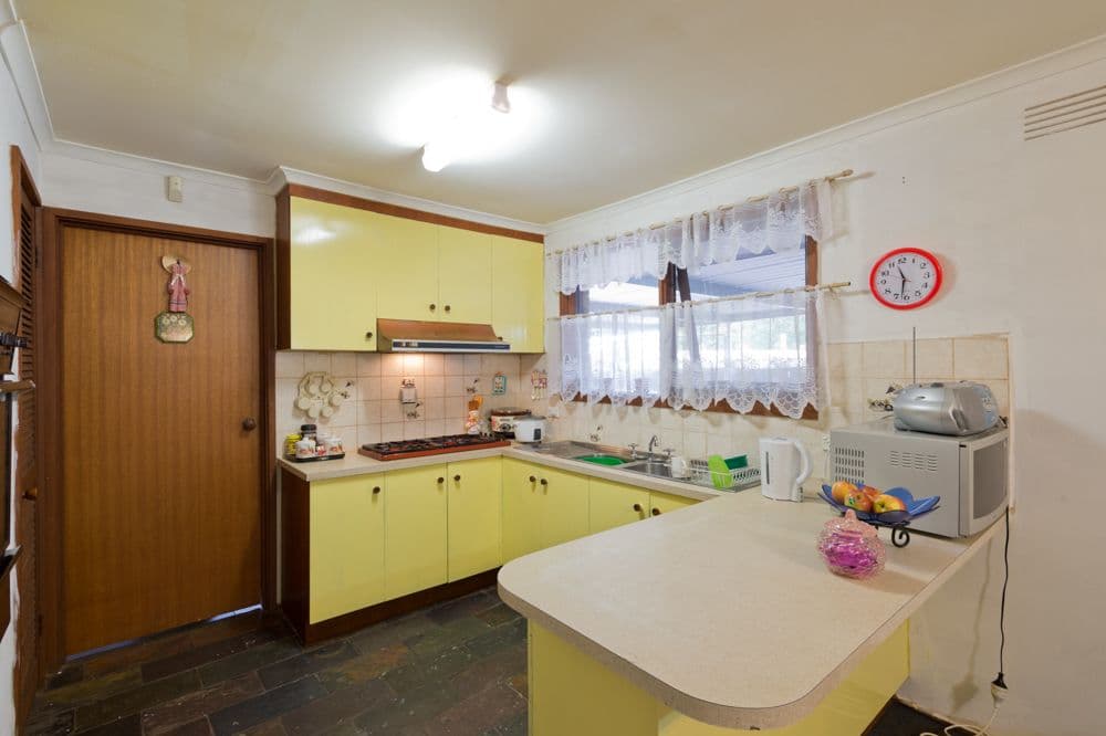 127 Centenary Avenue, MELTON VIC 3337, Melton - Thumbnail 2