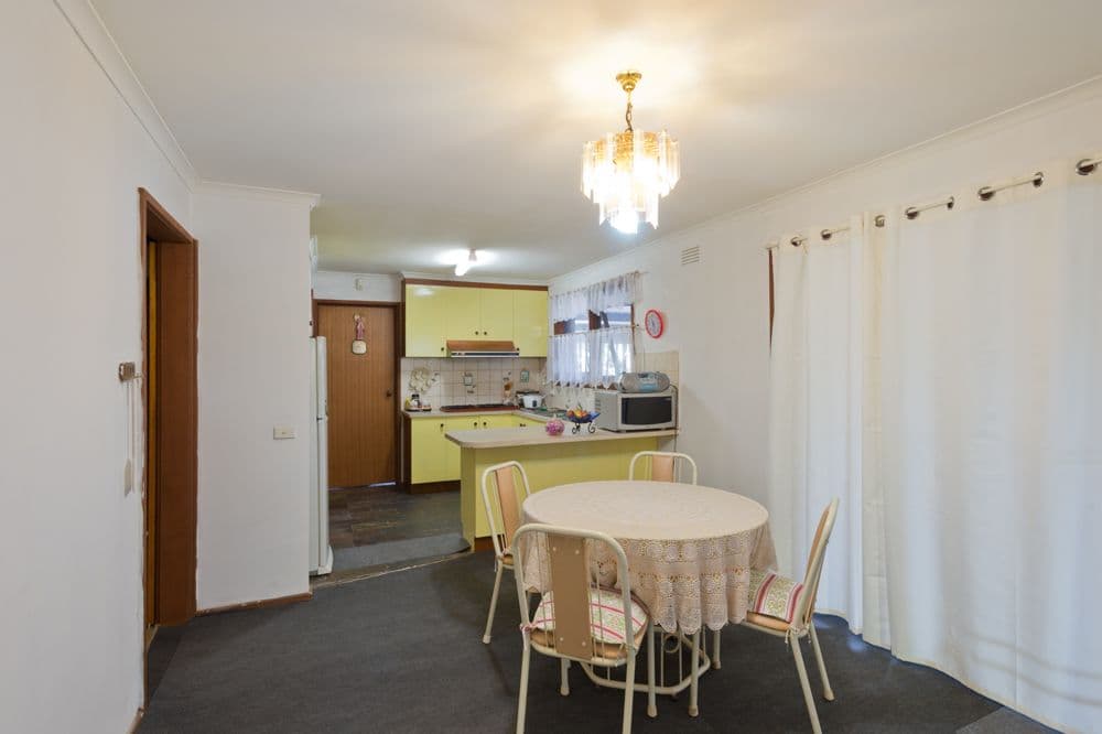 127 Centenary Avenue, MELTON VIC 3337, Melton - Thumbnail 3