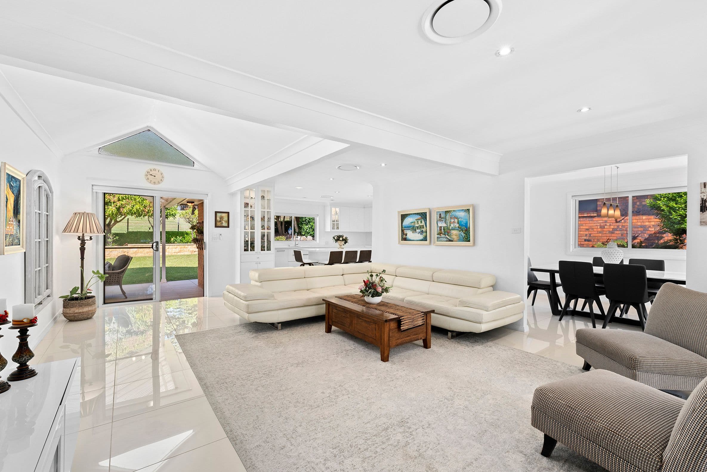 9 Magnolia Avenue, Baulkham Hills NSW 2153, Baulkham Hills - Thumbnail 2