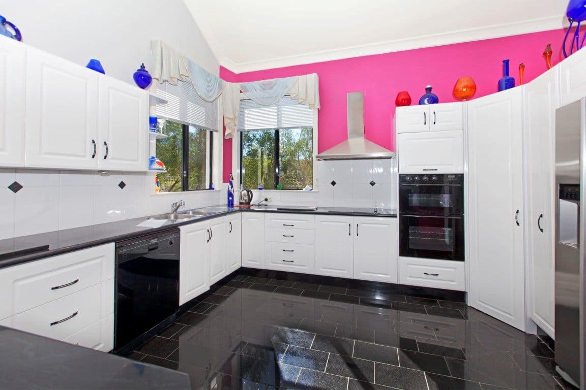 19 Wyncroft Street, Holland Park QLD 4121, Holland Park - Thumbnail 4