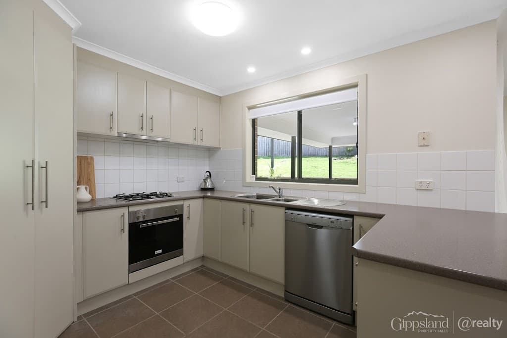 13 Bladen Street, Warragul, VIC, 3820, Warragul - Thumbnail 5
