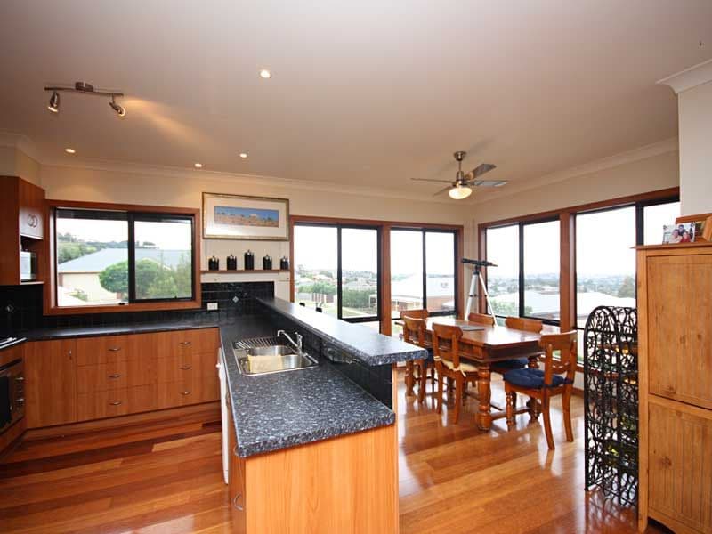 1 Sholden Court, WANDANA HEIGHTS VIC 3216, Wandana Heights - Thumbnail 4