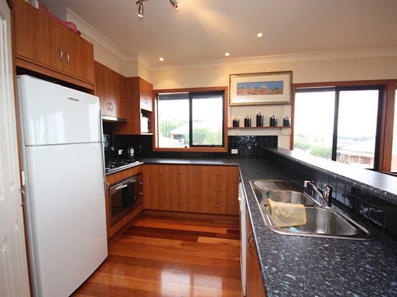 1 Sholden Court, WANDANA HEIGHTS VIC 3216, Wandana Heights - Thumbnail 5