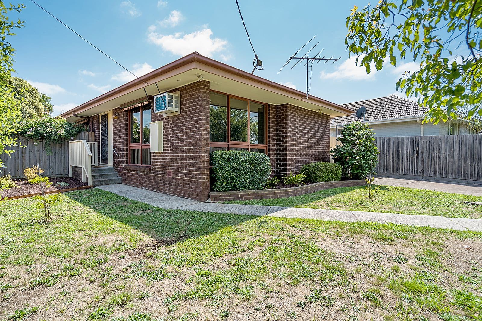94 Dianne Avenue, Craigieburn VIC 3064, Craigieburn - Thumbnail 3
