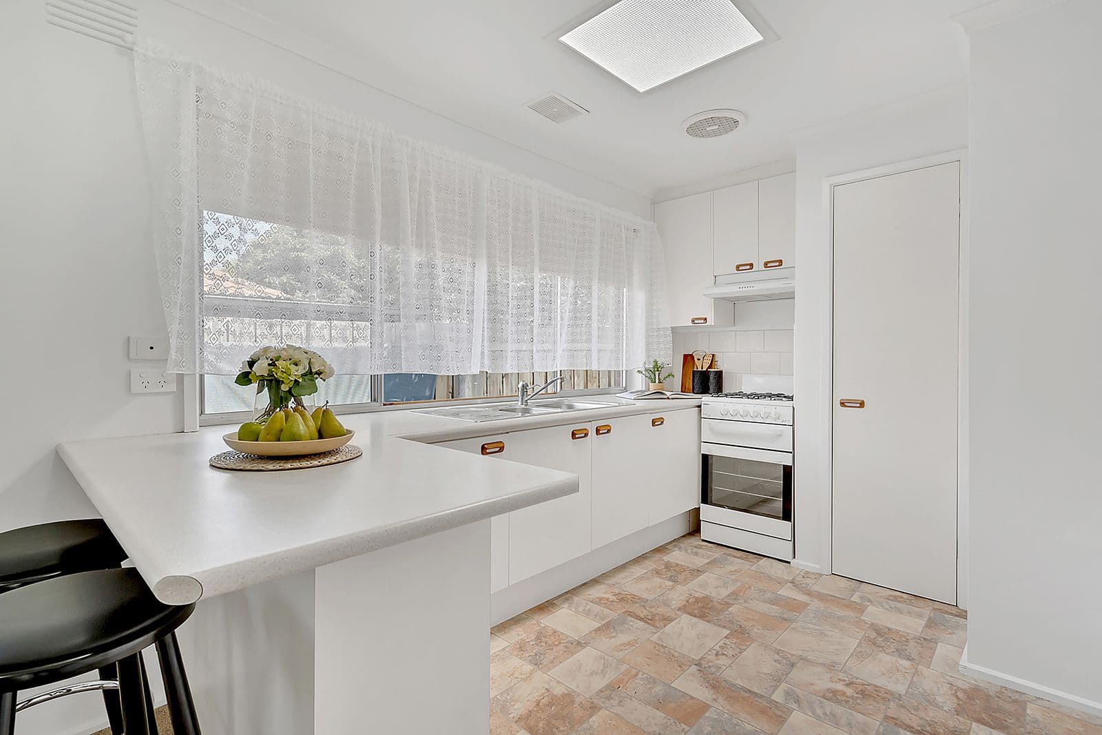 94 Dianne Avenue, Craigieburn VIC 3064, Craigieburn - Thumbnail 7