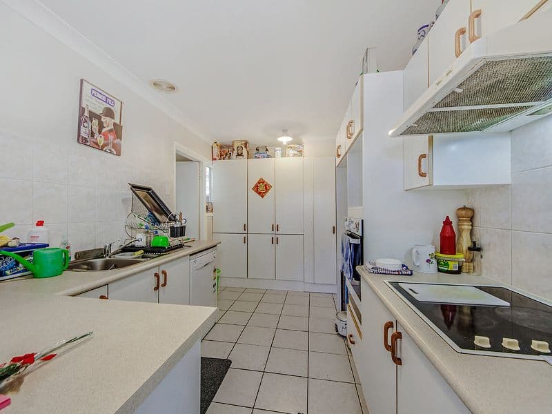 230 Bayview Street, RUNAWAY BAY QLD 4216, Runaway Bay - Thumbnail 4