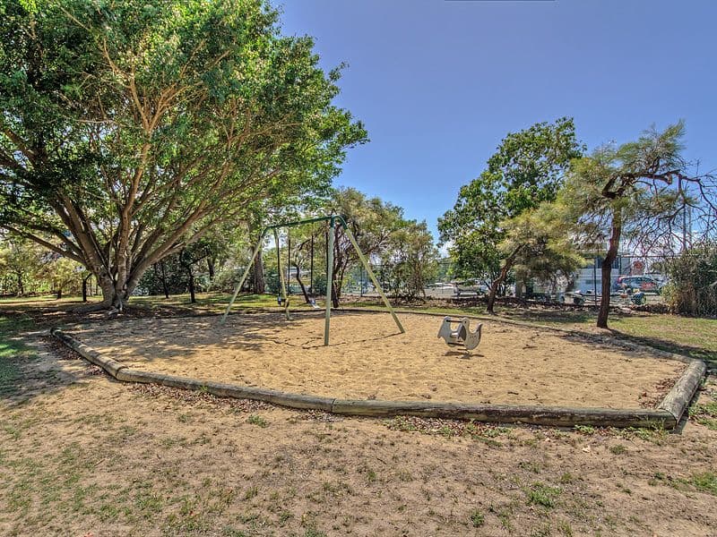 230 Bayview Street, RUNAWAY BAY QLD 4216, Runaway Bay - Thumbnail 8