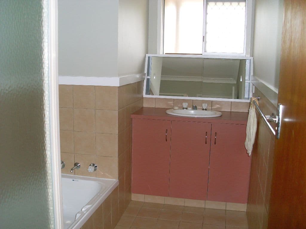 22 Holland Street, GERALDTON WA 6530, Geraldton - Thumbnail 2