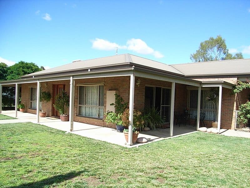 11 Snowden Street, ECHUCA VIC 3564, Echuca - Image 1