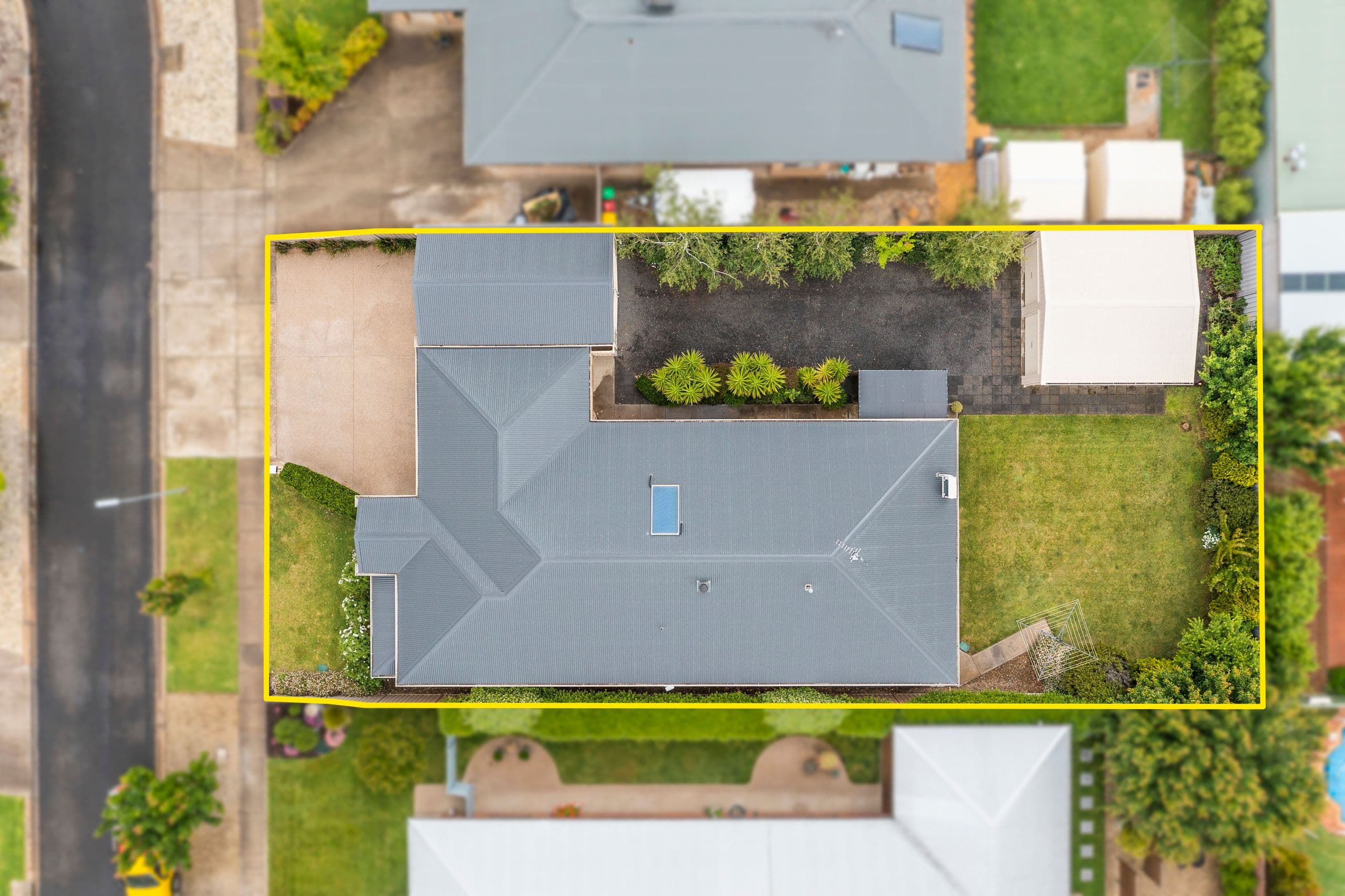 11 Carlyle Street, Benalla VIC 3672, Benalla - Thumbnail 3
