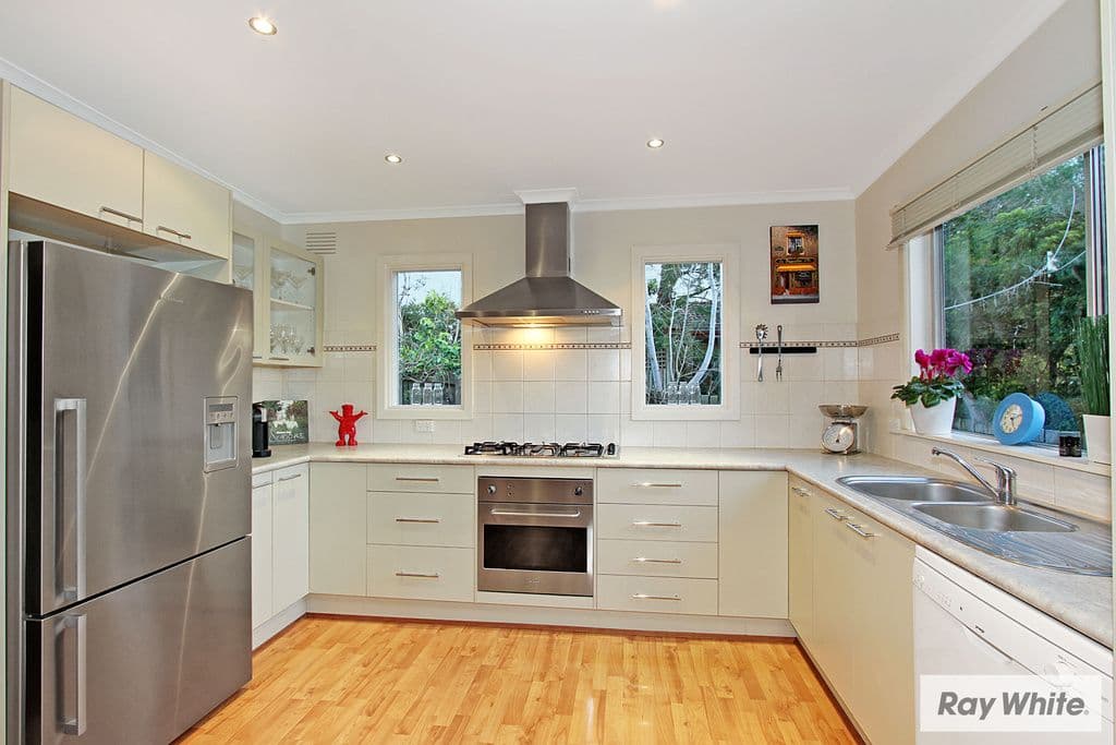 44 FARADAY Road, CROYDON SOUTH VIC 3136, Croydon South - Thumbnail 3