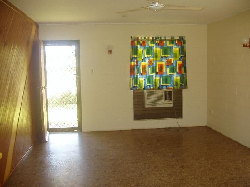 8 Tracey Street, BALGAL BEACH QLD 4816, Balgal Beach - Thumbnail 3
