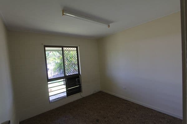 8 Tracey Street, BALGAL BEACH QLD 4816, Balgal Beach - Thumbnail 6
