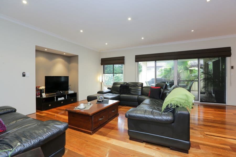 4 Tipperary Bend, Canning Vale WA 6155, Canning Vale - Thumbnail 3