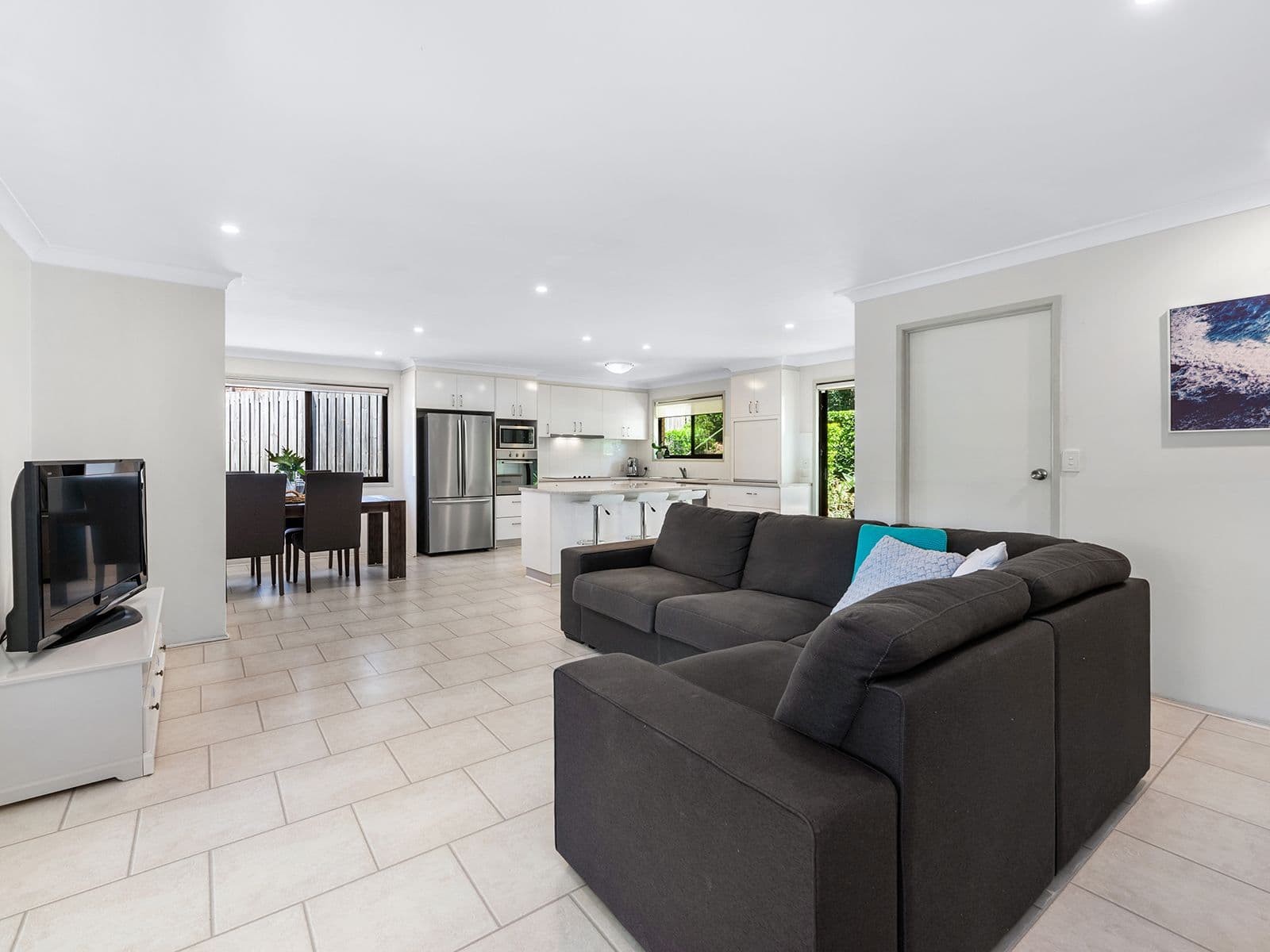 14 Longford Street, Everton Hills QLD 4053, Everton Hills - Thumbnail 3