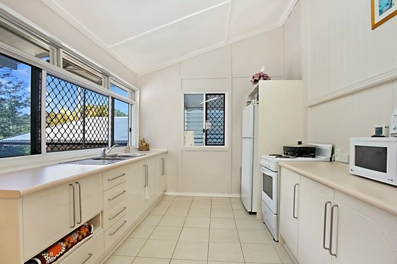 84 Thomas Street, SHERWOOD QLD 4075, Sherwood - Thumbnail 2
