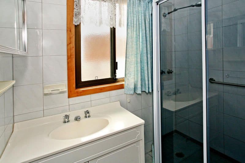33 Bacchus Marsh Road, CORIO VIC 3214, Corio - Thumbnail 7