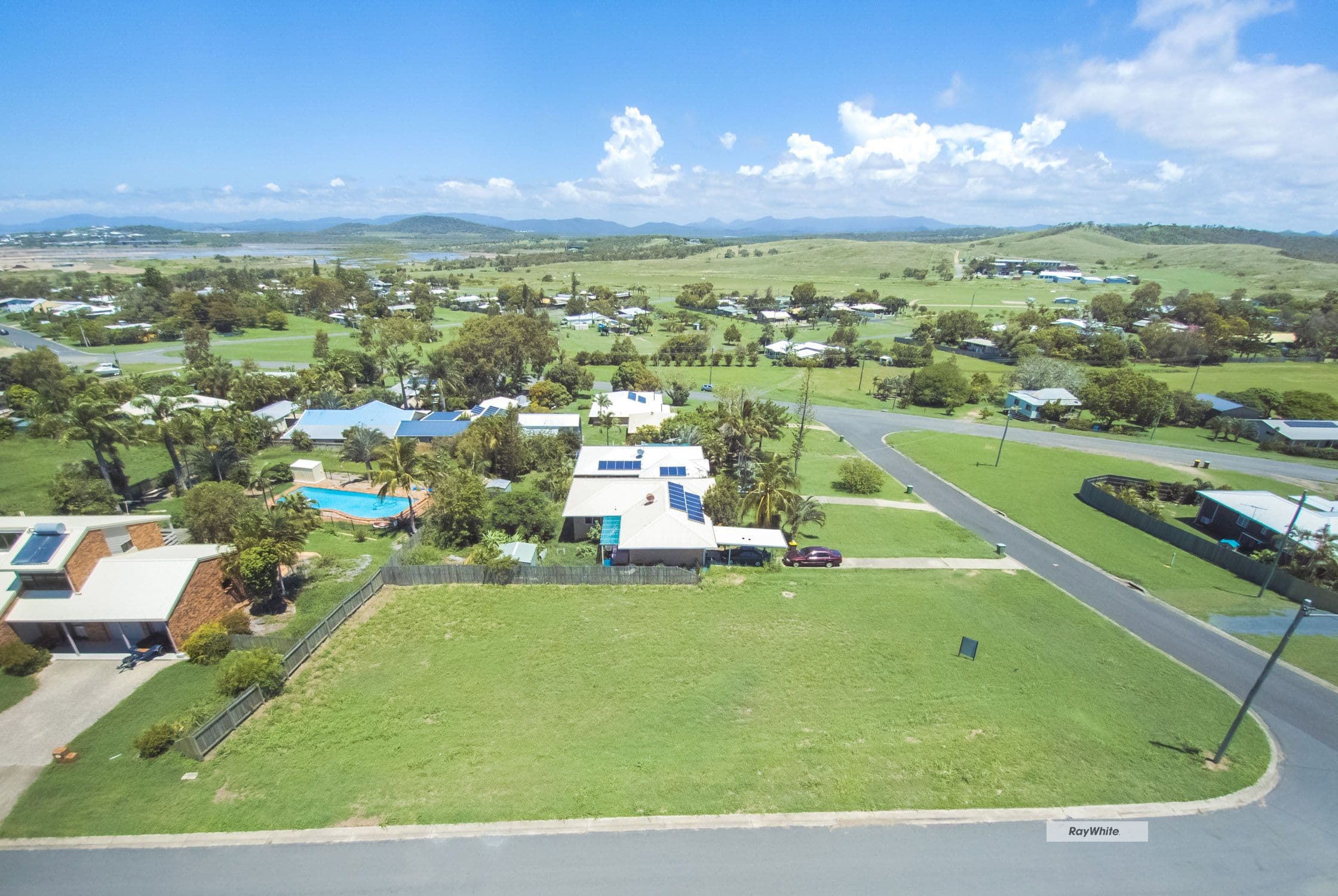 36 Pears Street, Emu Park QLD 4710, Emu Park - Thumbnail 3