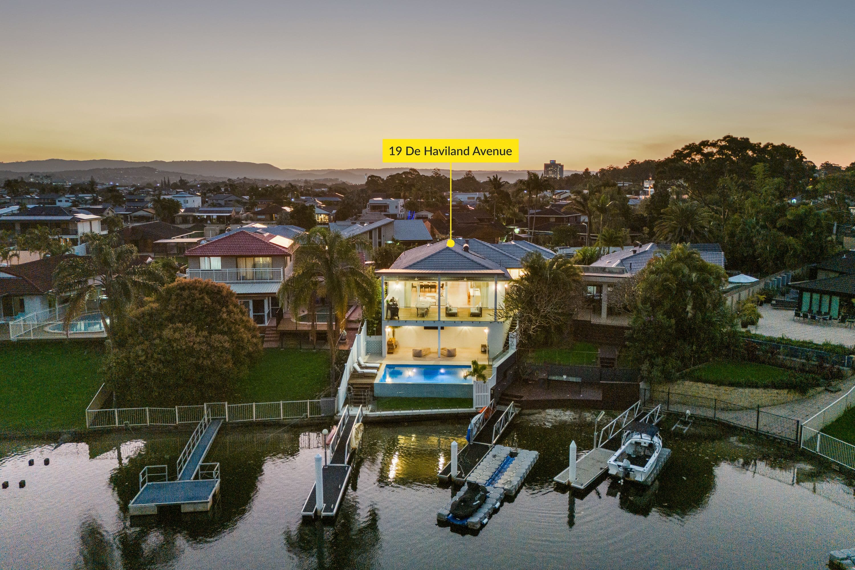 19 De Haviland Avenue, Benowa Waters QLD 4217, Benowa - Image 1