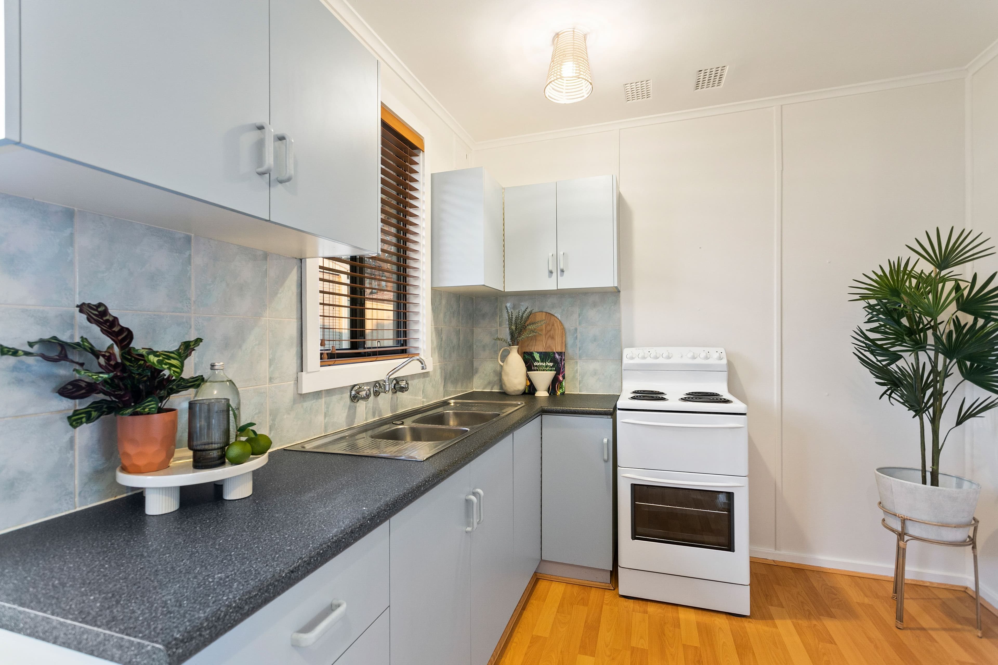 546 Northcliffe Drive, Berkeley NSW 2506, Berkeley - Thumbnail 2