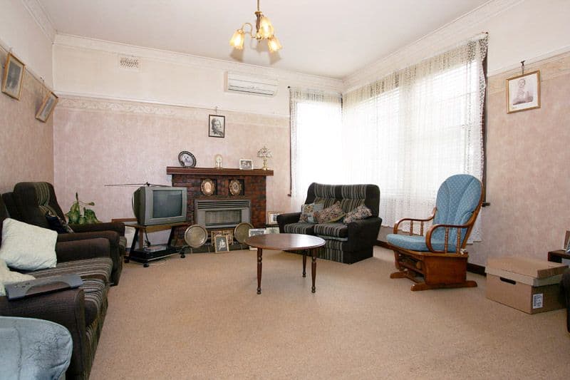50 Elizabeth Street, BENTLEIGH EAST VIC 3165, Bentleigh East - Thumbnail 2