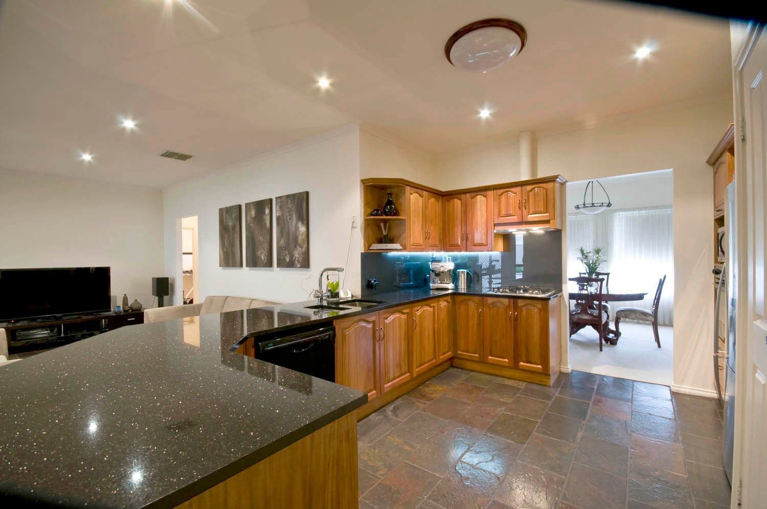 30 Elder Circuit, MAWSON LAKES SA 5095, Mawson Lakes - Thumbnail 2