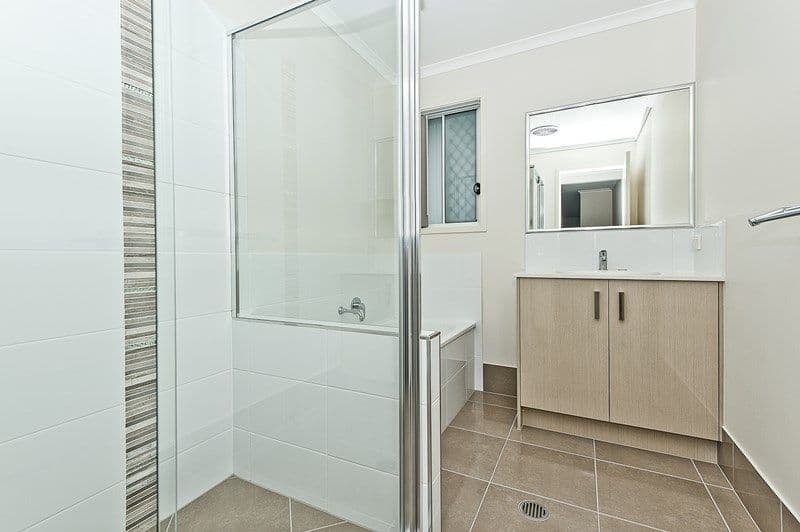 38 Cootharaba Crescent, Warner QLD 4500, Warner - Thumbnail 3