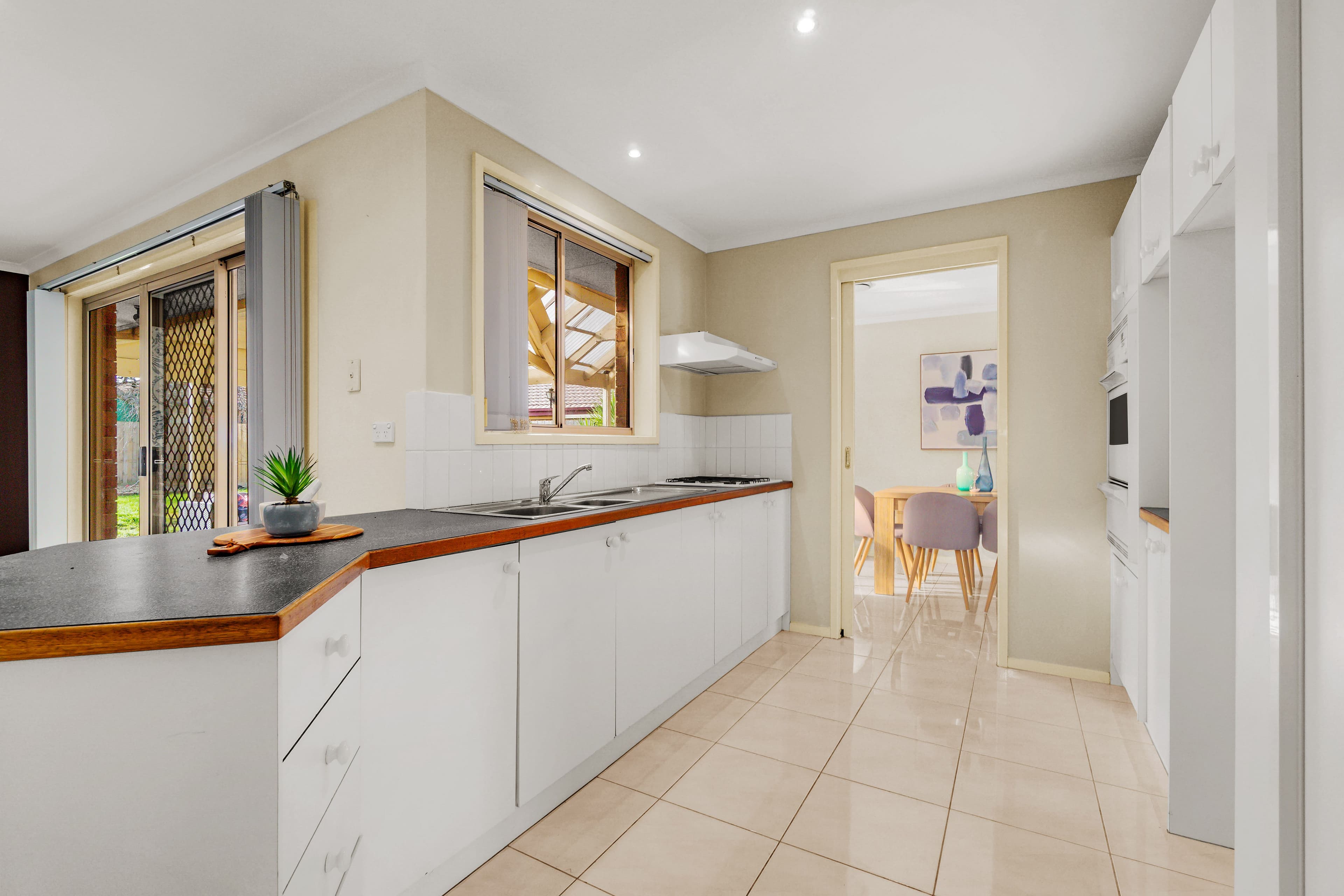 1 Landsborough Avenue, Rowville VIC 3178, Rowville - Thumbnail 3