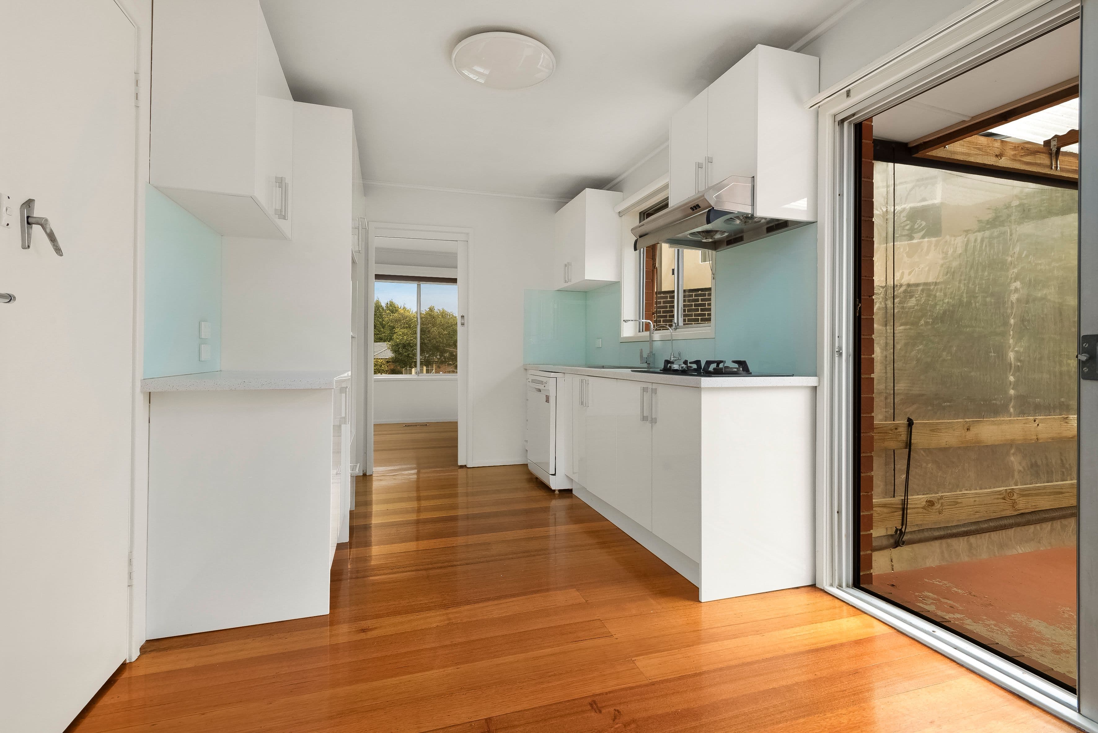 98 Windella Crescent, Glen Waverley VIC 3150, Glen Waverley - Thumbnail 4