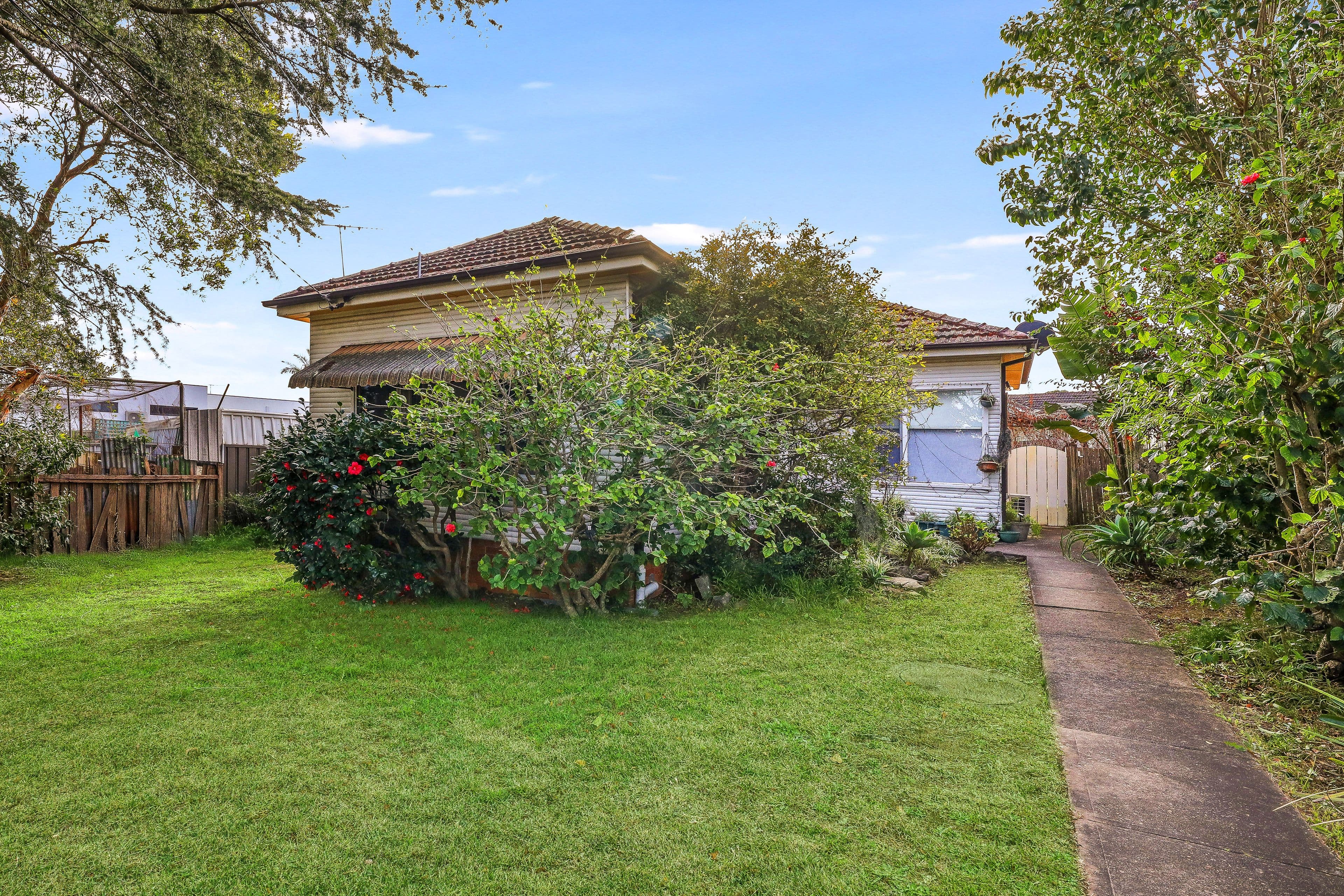 4 Pineview Avenue, Roselands NSW 2196, Roselands - Image 1