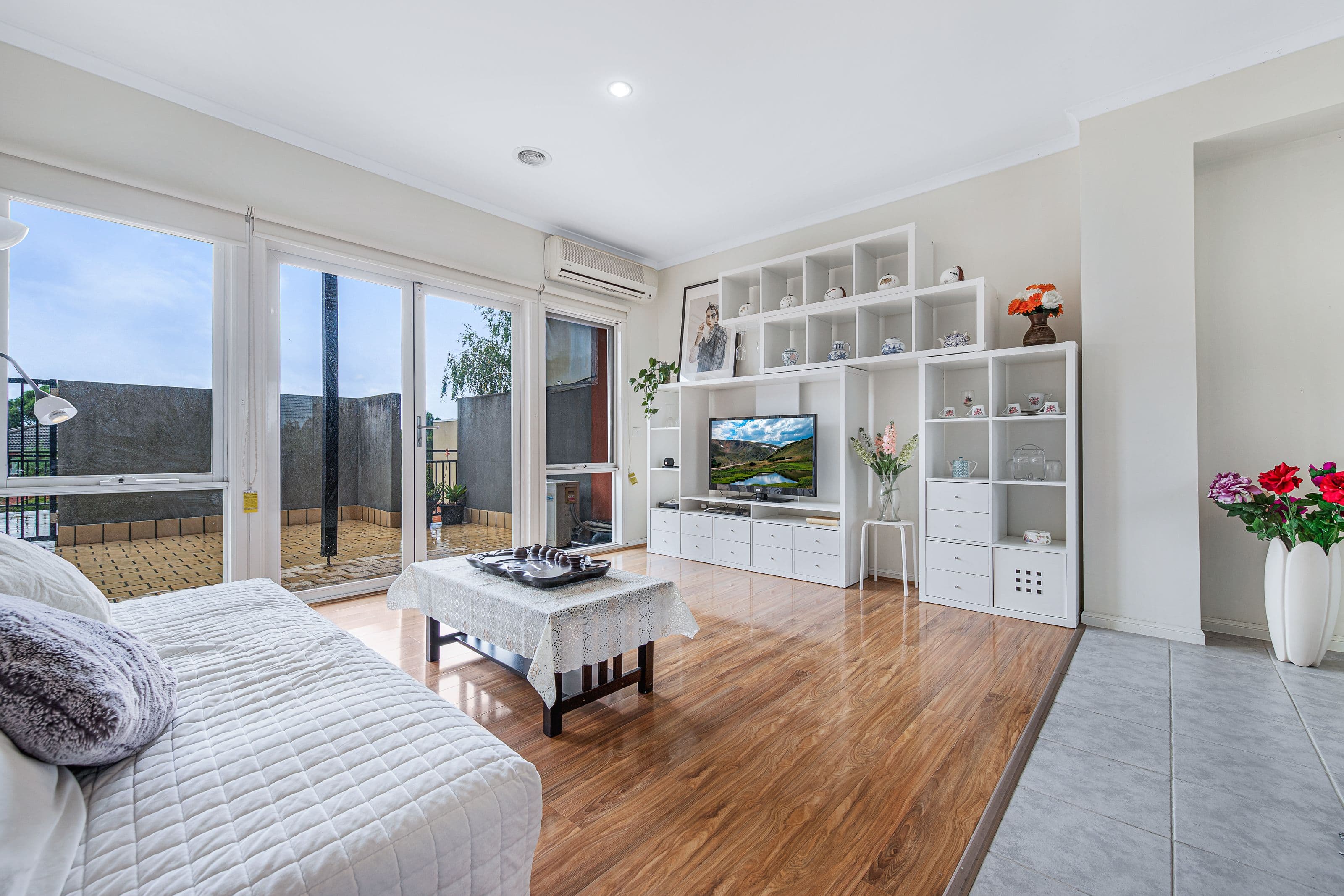 22 Tulloch Grove, Glen Waverley VIC 3150, Glen Waverley - Thumbnail 2
