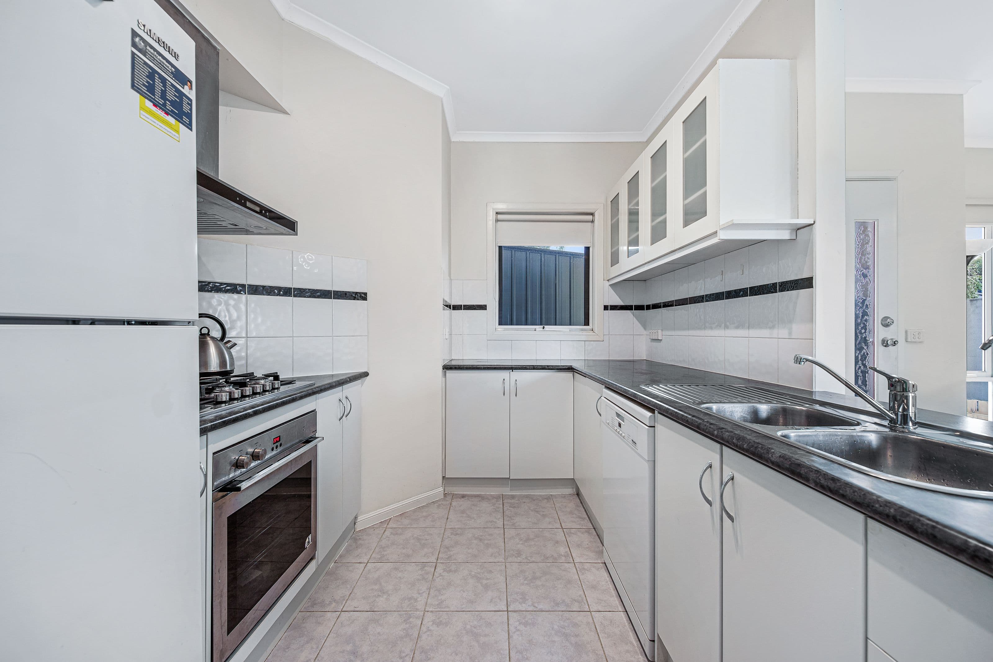 22 Tulloch Grove, Glen Waverley VIC 3150, Glen Waverley - Thumbnail 4