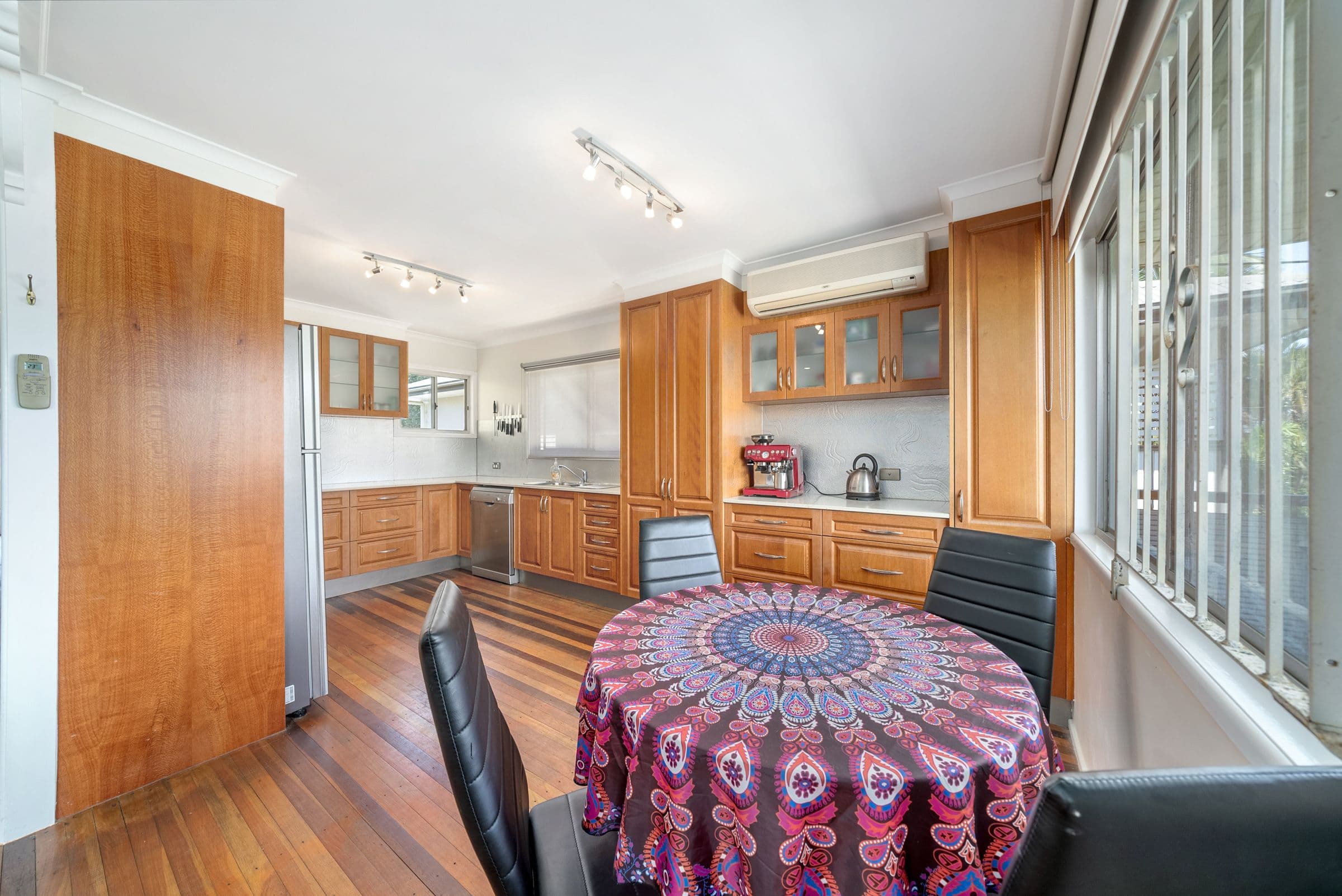 203 Queens Parade, Brighton QLD 4017, Brighton - Thumbnail 2