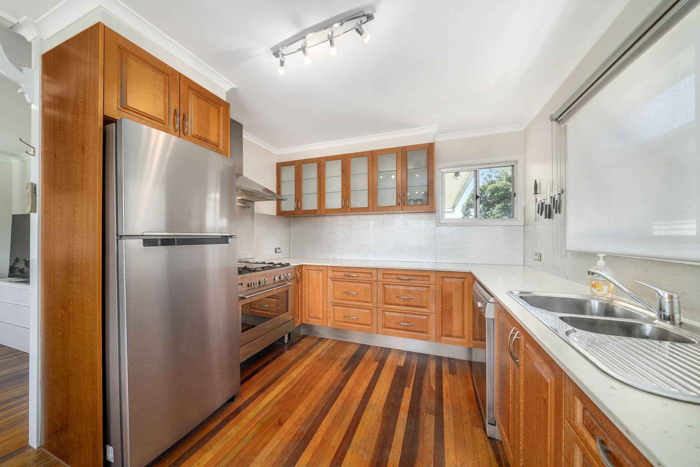 203 Queens Parade, Brighton QLD 4017, Brighton - Thumbnail 3