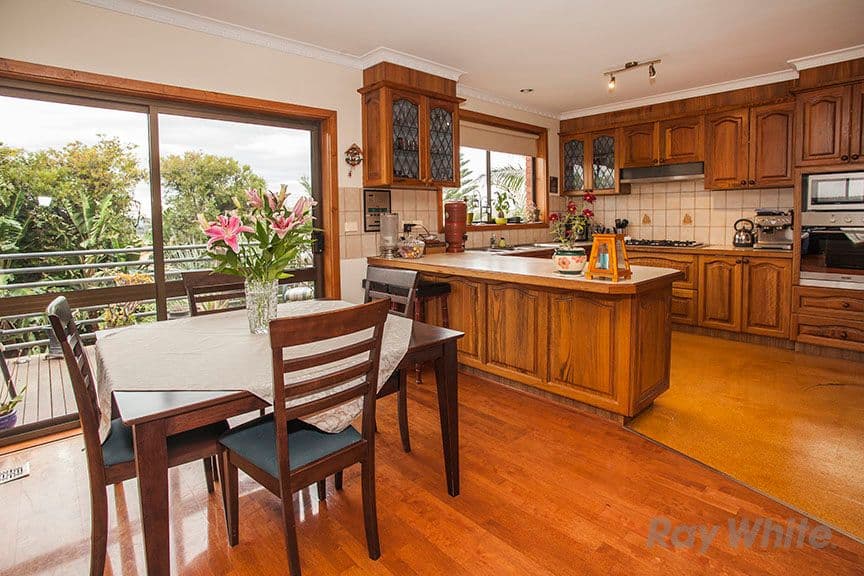 16 Brandon Court, Endeavour Hills VIC 3802, Endeavour Hills - Thumbnail 3