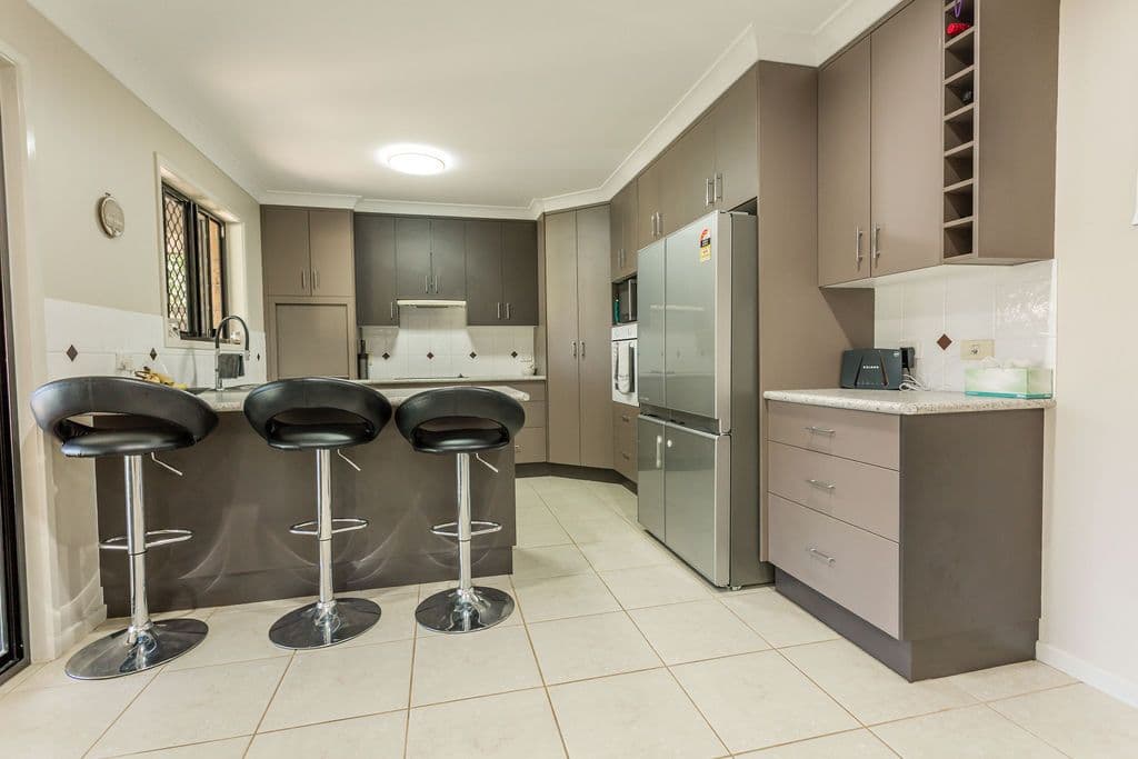 119 Moody Street, Emerald QLD 4720, Emerald - Thumbnail 2