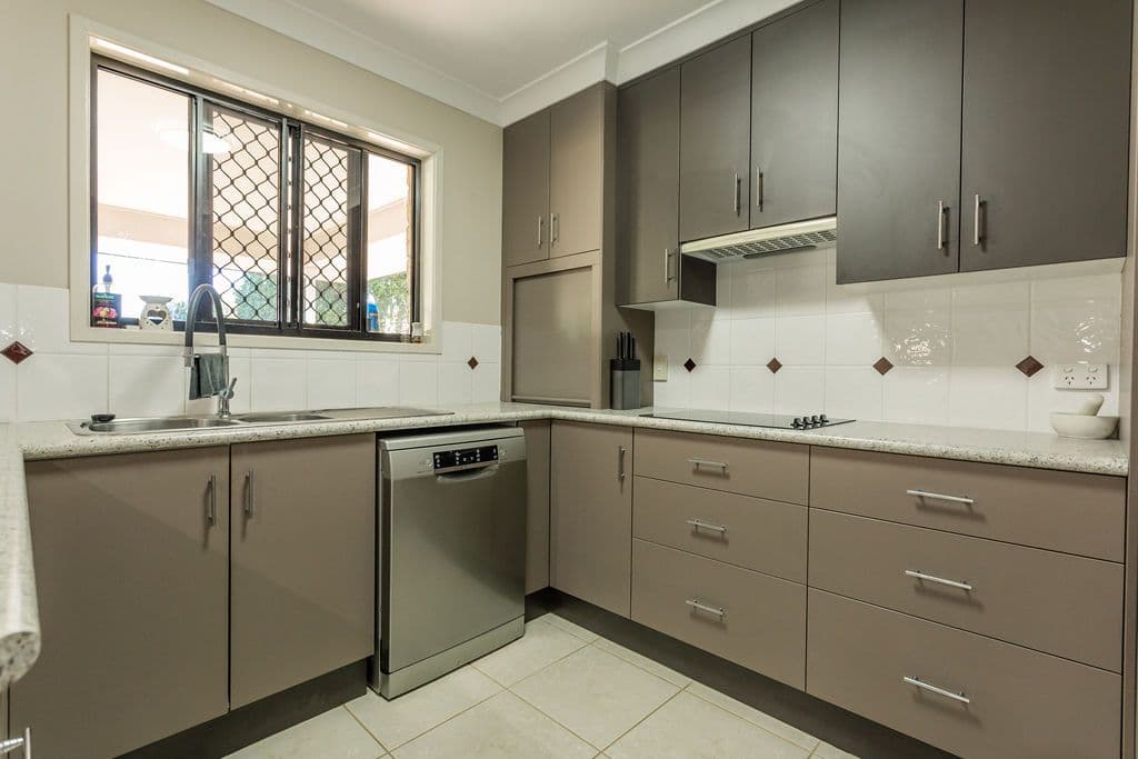 119 Moody Street, Emerald QLD 4720, Emerald - Thumbnail 4