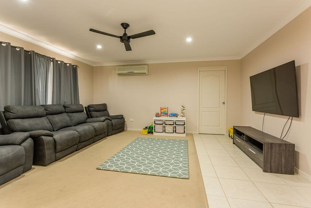 119 Moody Street, Emerald QLD 4720, Emerald - Thumbnail 5