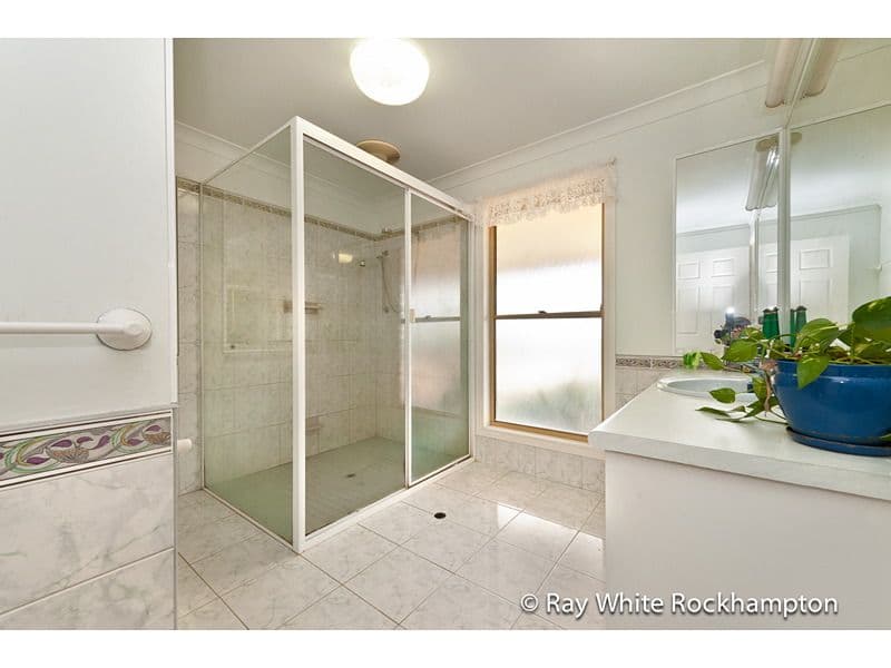 71 Hendy Drive, GLENLEE QLD 4711, Glenlee - Thumbnail 4