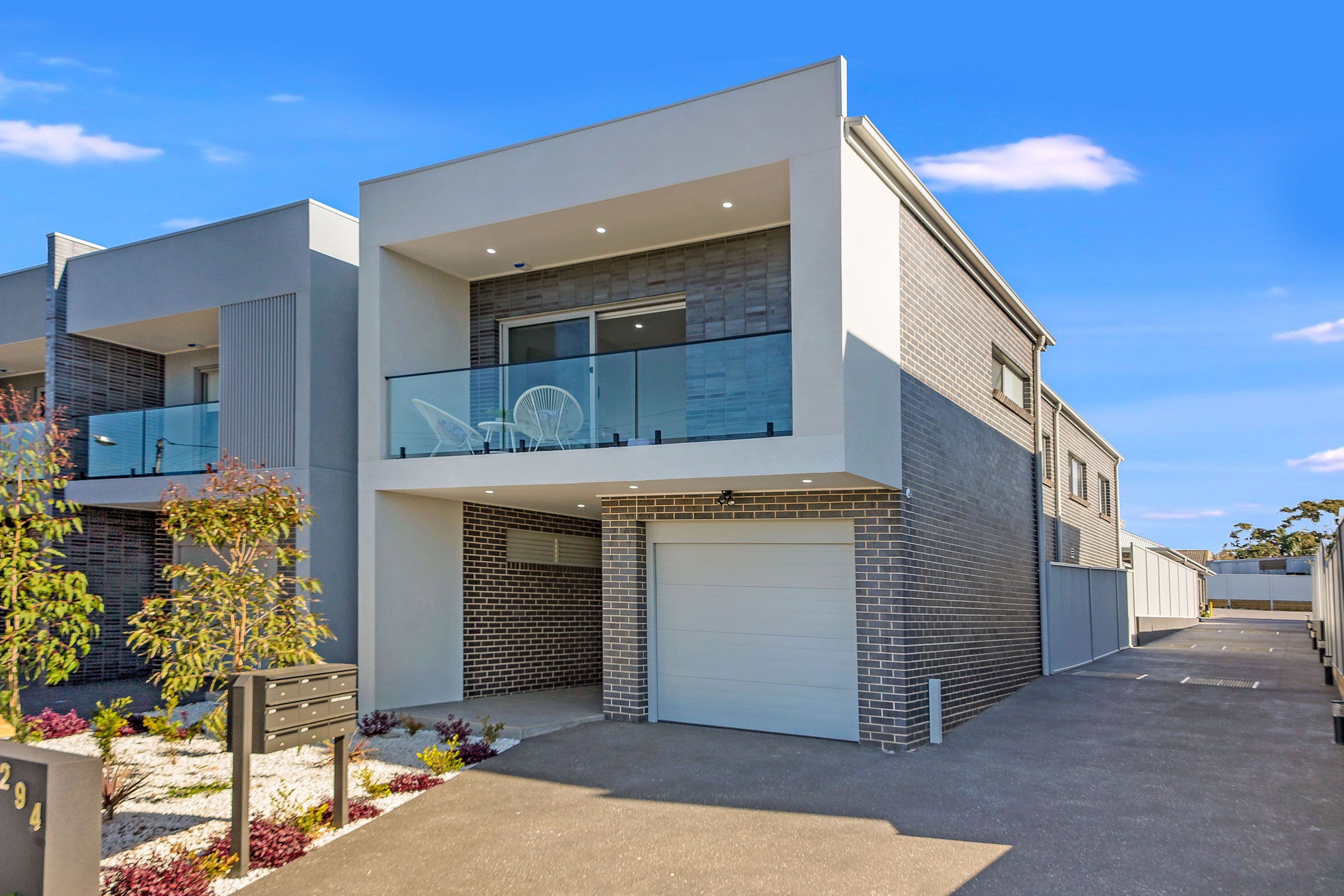 2/292-294 Edgar Street, Condell Park NSW 2200, Condell Park - Image 1