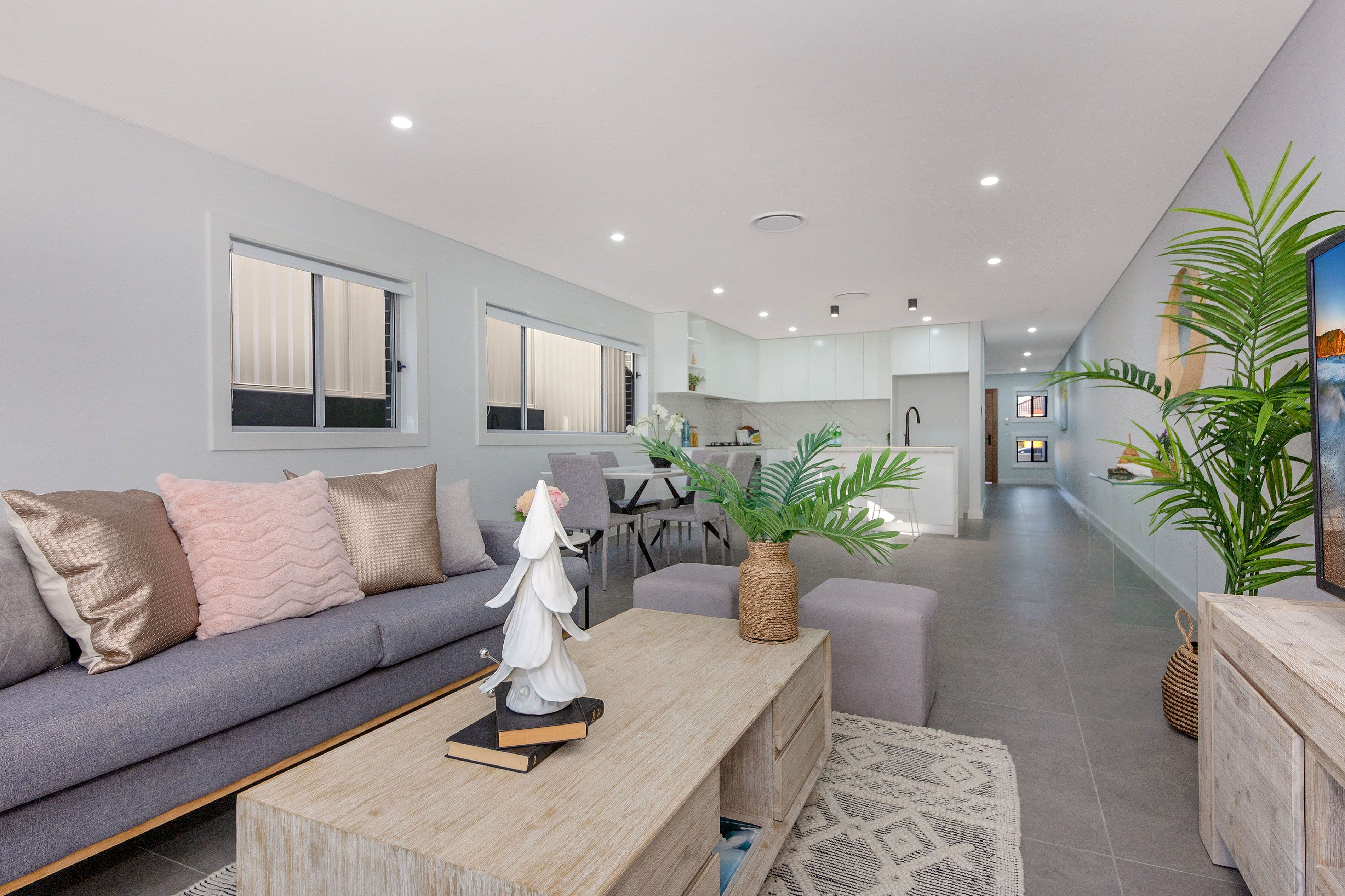 2/292-294 Edgar Street, Condell Park NSW 2200, Condell Park - Thumbnail 2