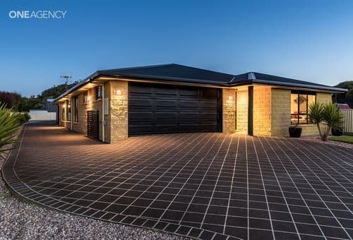 11 Waterford Drive, Sulphur Creek, Sulphur Creek - Image 1