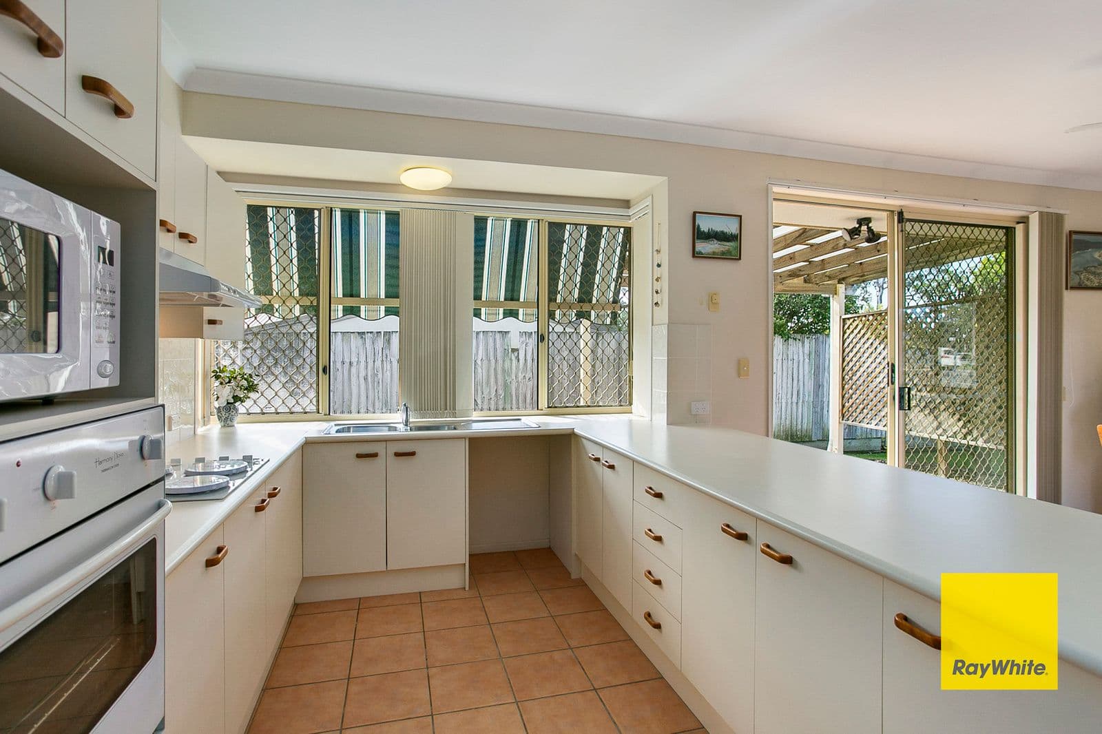 73 Smith Street, Cleveland QLD 4163, Cleveland - Thumbnail 2