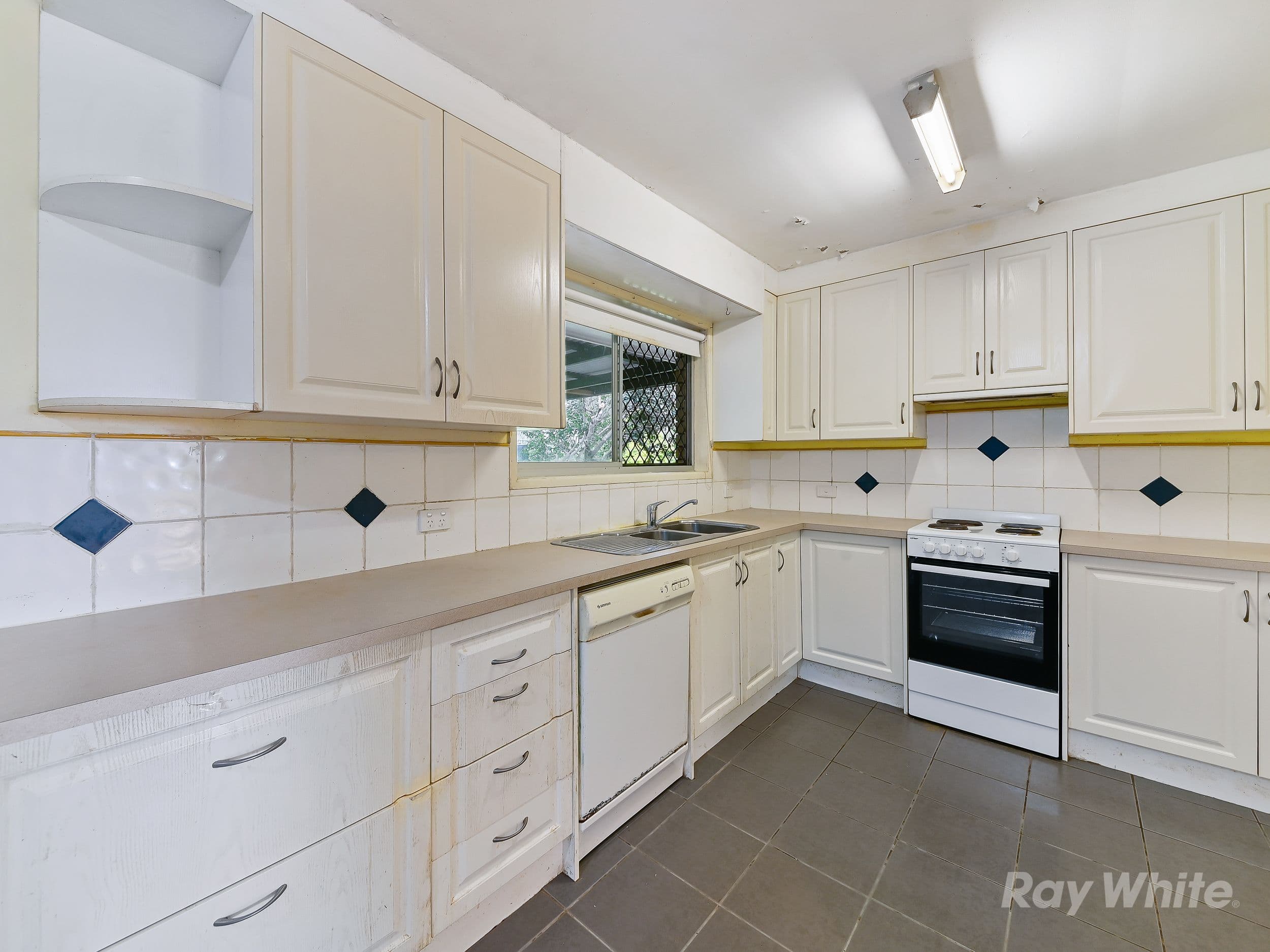 1/6 Collins Avenue, Altona North - Thumbnail 3