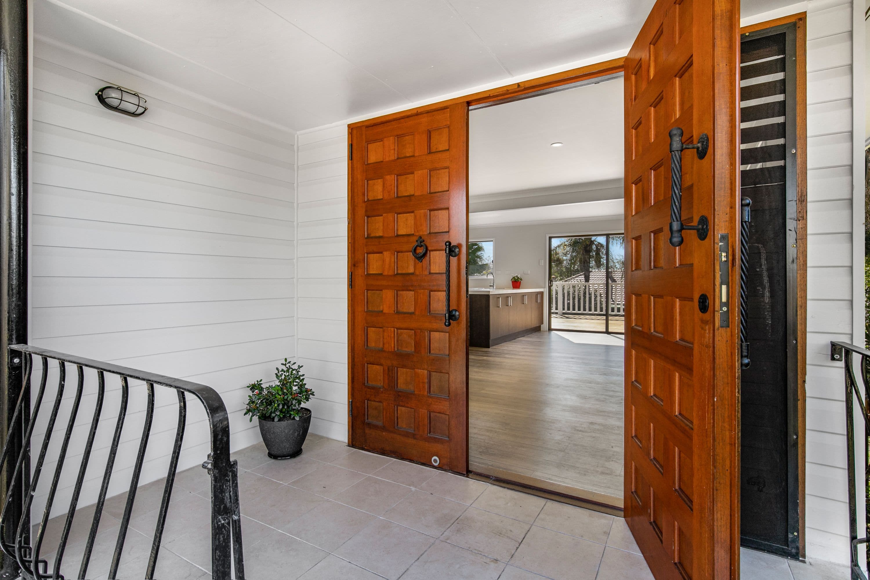 19 Dundas Street, Oxley QLD 4075, Oxley - Thumbnail 3
