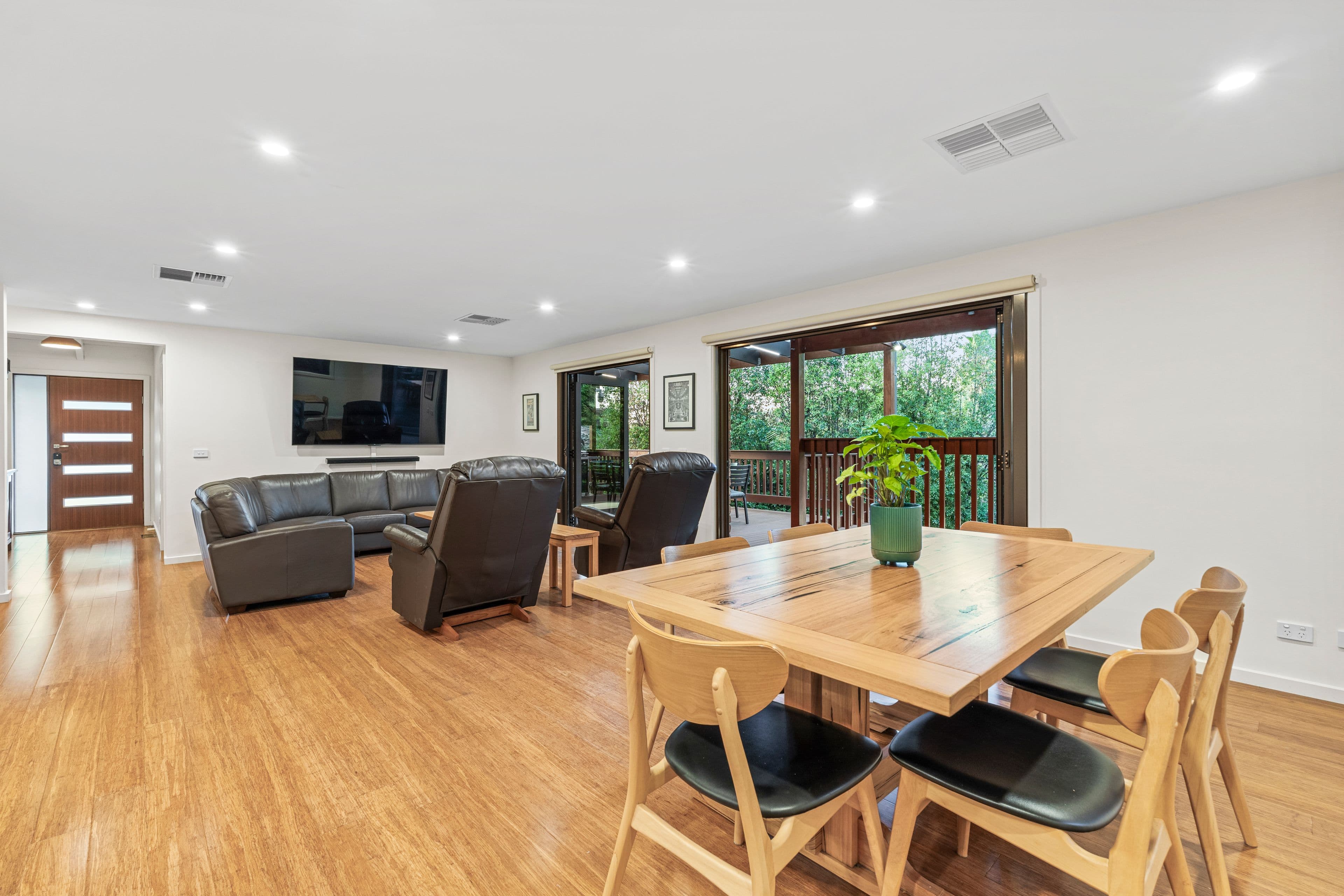 83 Oronsay Crescent, Diamond Creek VIC 3089, Diamond Creek - Thumbnail 3