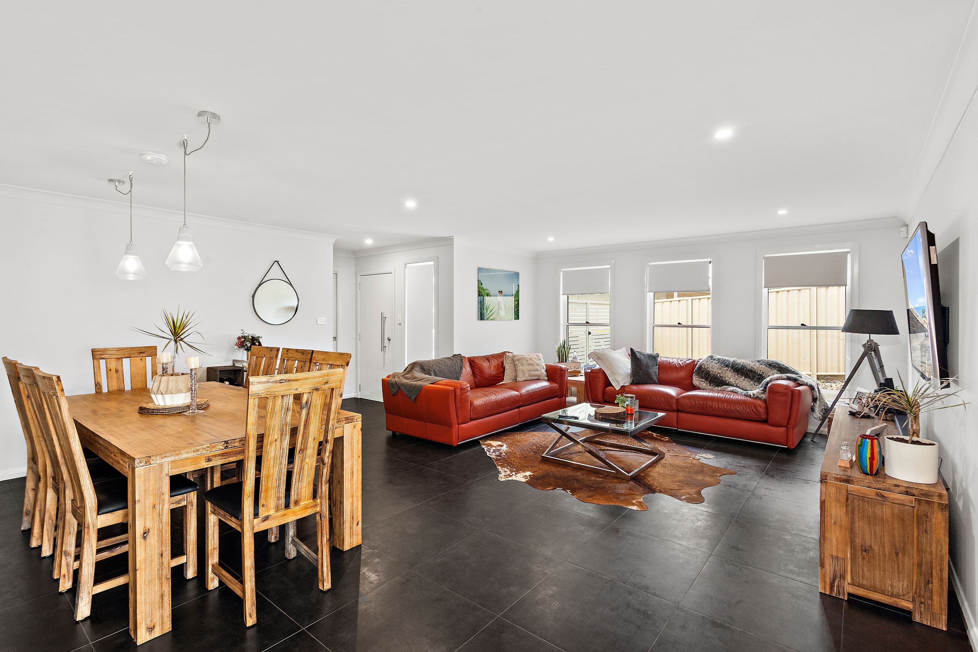 92 Lake Entrance Road, Oak Flats - Image 1