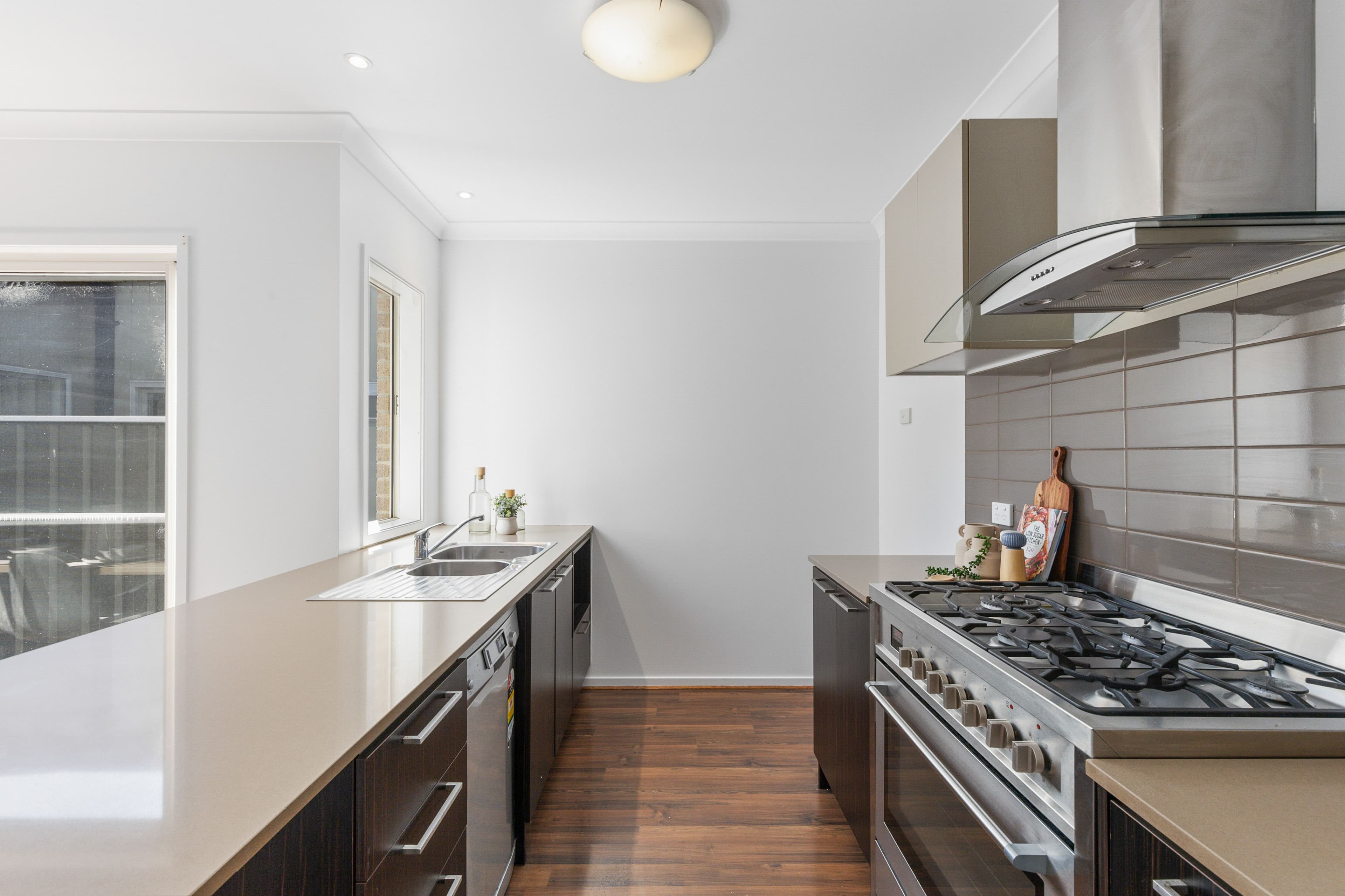 22 Rainham Avenue, Craigieburn VIC 3064, Craigieburn - Thumbnail 5