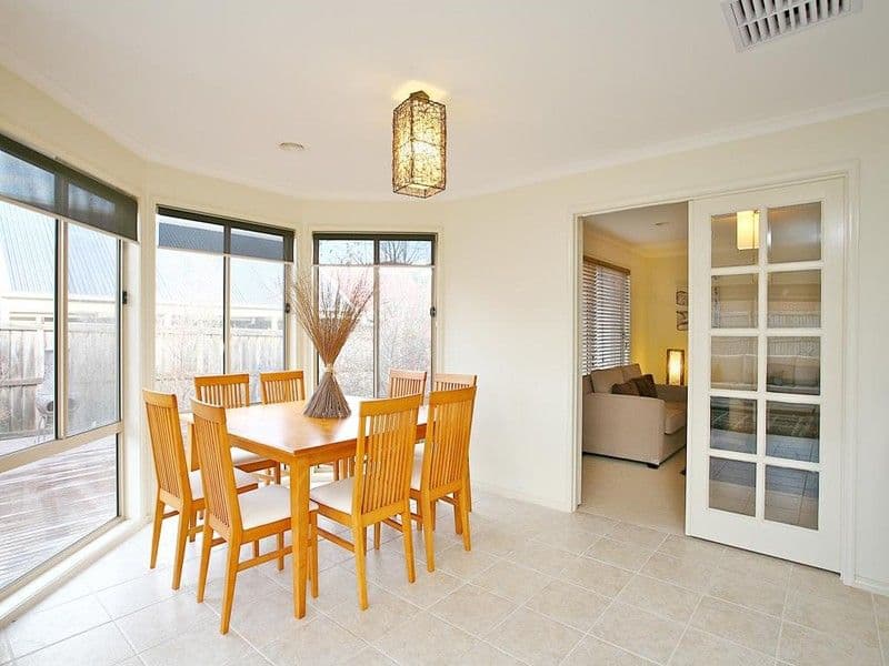102 Robinswood Parade, NARRE WARREN SOUTH VIC 3805, Narre Warren South - Thumbnail 6