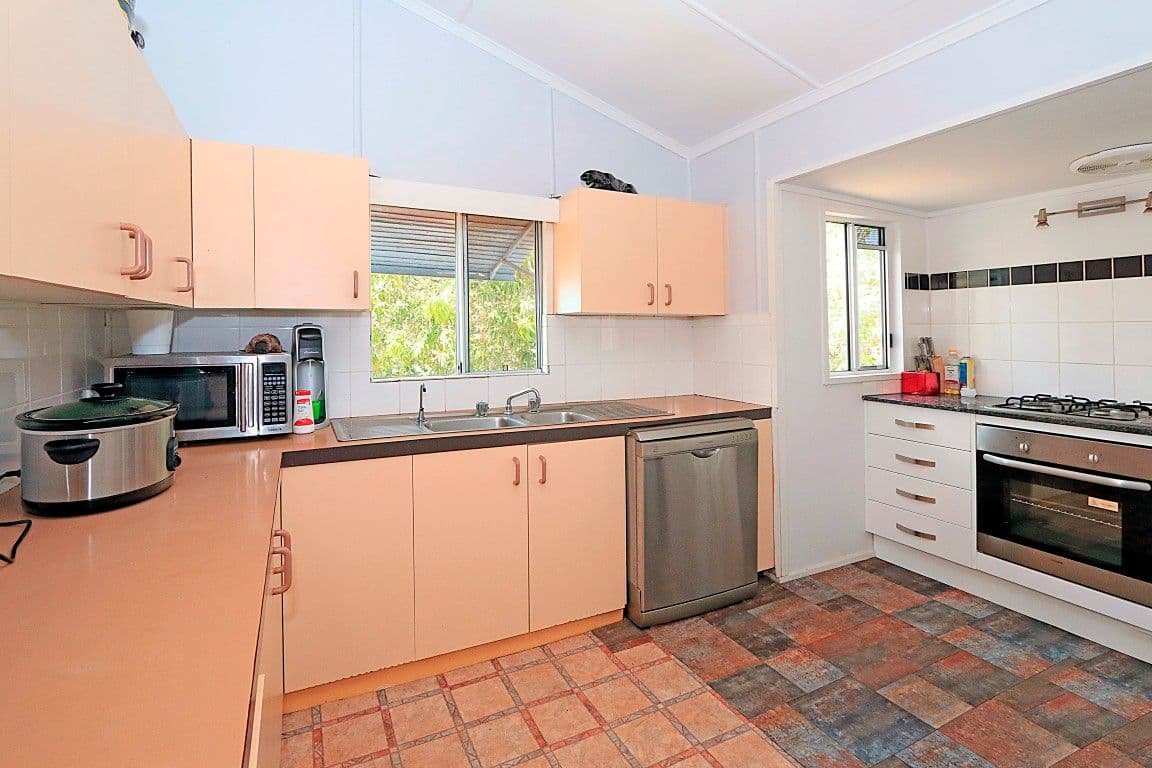 8 Thackeray Street, PARK AVENUE QLD 4701, Park Avenue - Thumbnail 6